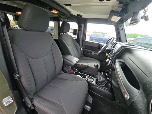 Used 2016 Jeep Wrangler Unlimited Sport AWD/4WD image 12
