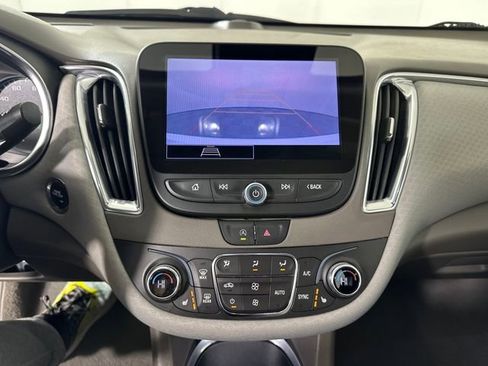 Used 2021 Chevrolet Malibu LT image 22