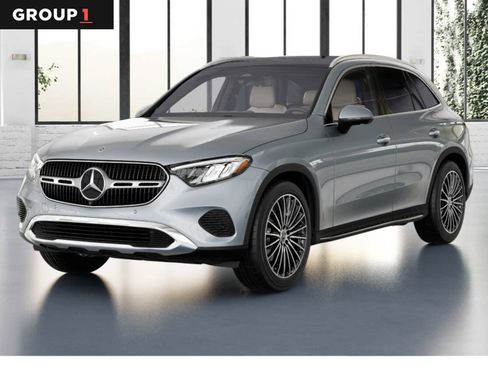 Used 2025 Mercedes-Benz GLC 300 image 1