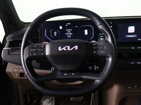 Used 2024 Kia EV9 GT-Line image 41