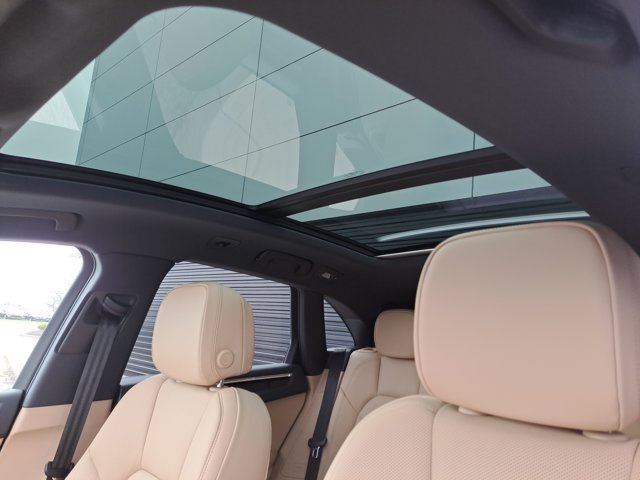 Used 2026 Porsche Macan AWD/4WD image 36