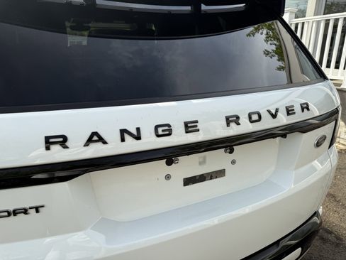 Used 2019 Land Rover Range Rover Sport HSE Dynamic AWD/4WD image 18