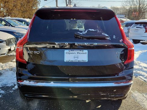 Certified 2023 Volvo XC90 B6 Ultimate w/ Protection Package image 5