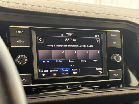 Certified 2024 Volkswagen Jetta Sport FWD image 23