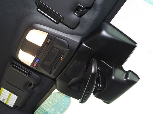 Used 2025 Subaru Crosstrek 2.5i Sport w/ Crosstrek Mirror Package image 17