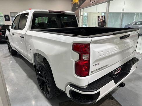 Used 2024 Chevrolet Silverado 1500 Custom RWD image 2