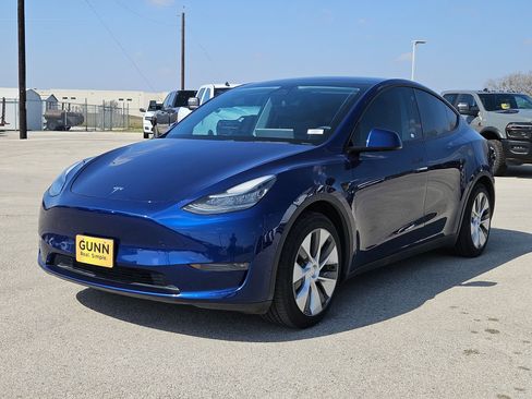 Used 2021 Tesla Model Y Long Range image 7