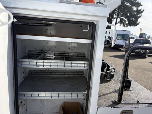 Used 2017 Ford F550 4x4 SuperCab Super Duty image 24