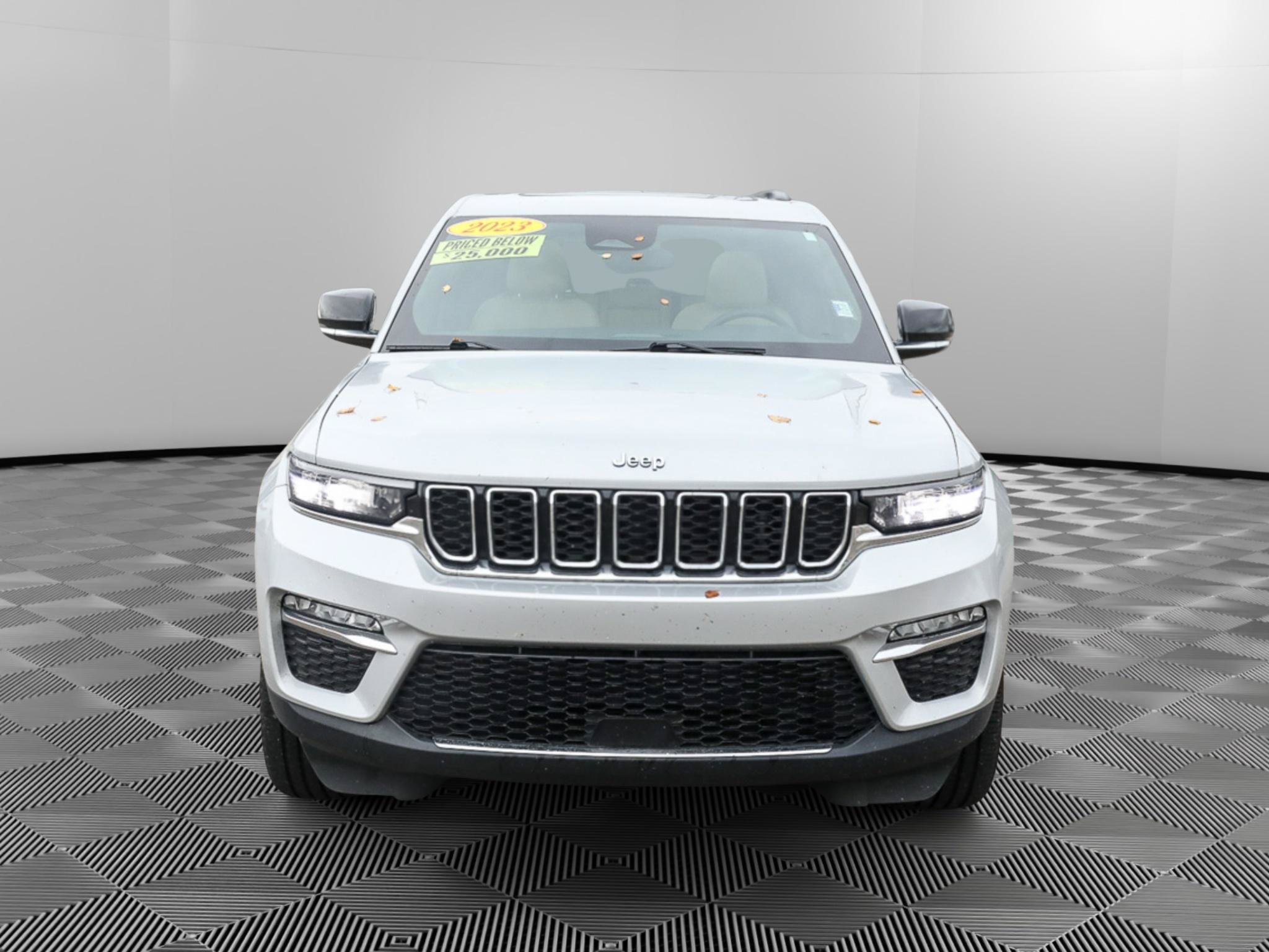 Used 2023 Jeep Grand Cherokee 4WD 4xe image 10