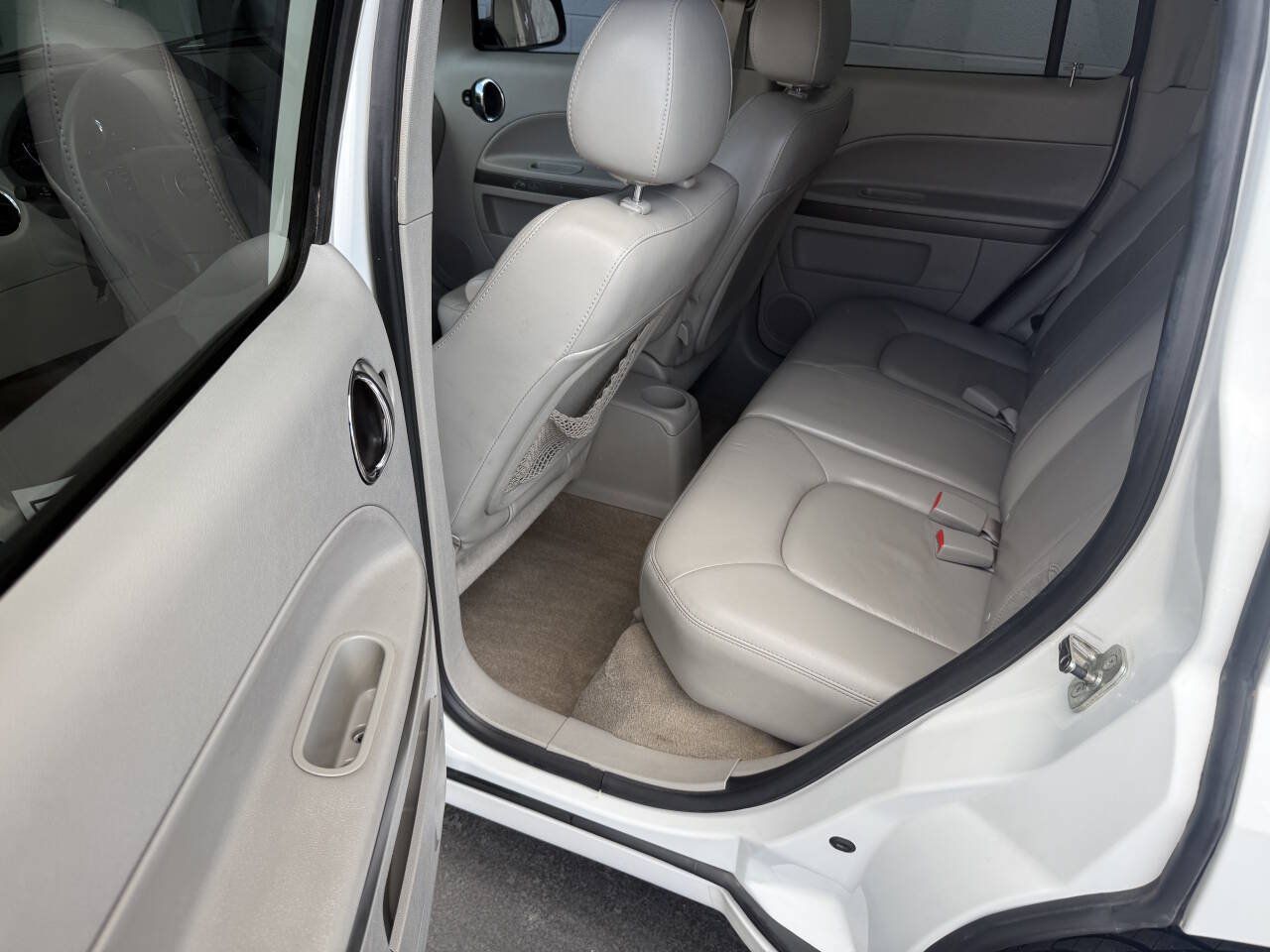Used 2008 Chevrolet HHR LT FWD image 11