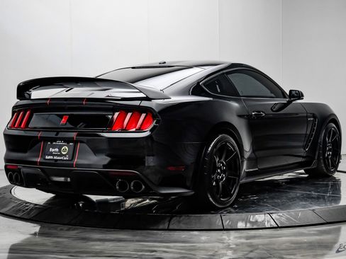 Used 2018 Ford Mustang Shelby GT350R w/ GT350R Equipment Group 920A RWD image 17