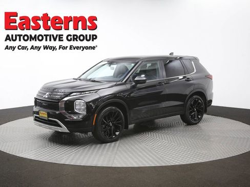 Used 2024 Mitsubishi Outlander SE AWD/4WD image 56