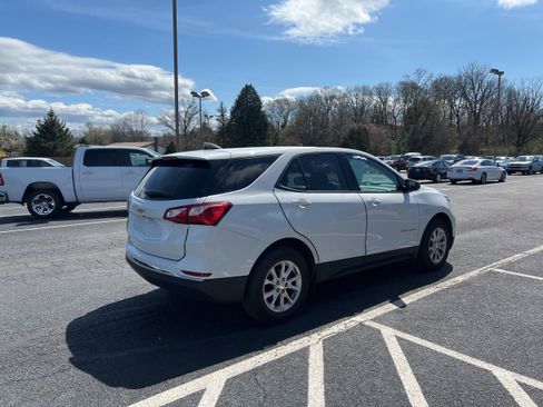 Used 2018 Chevrolet Equinox LS FWD image 5