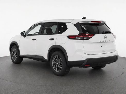 Used 2024 Nissan Rogue S FWD image 7