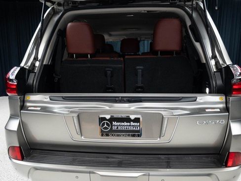 Used 2019 Lexus LX 570 4WD w/ Luxury Package image 29