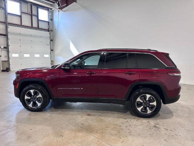 Used 2023 Jeep Grand Cherokee 4WD 4xe image 9