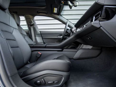 Used 2025 Porsche Taycan 4 Cross Turismo image 85