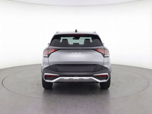 Used 2025 Kia Sportage LX image 7