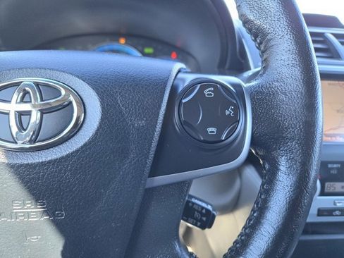 Used 2012 Toyota Camry XLE w/ Leather Pkg image 19