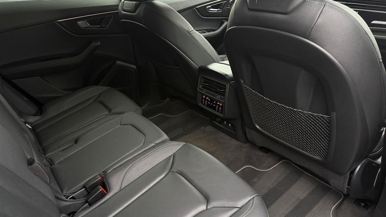 Used 2023 Audi Q8 Premium Plus AWD/4WD image 31