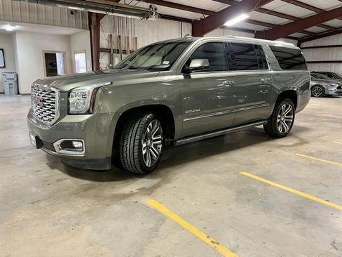 Used 2018 GMC Yukon XL Denali w/ Denali Ultimate Package image 4