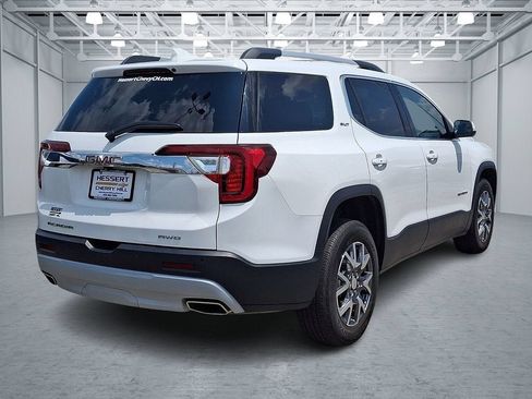 Certified 2023 GMC Acadia SLT w/ Technology Package AWD/4WD image 9
