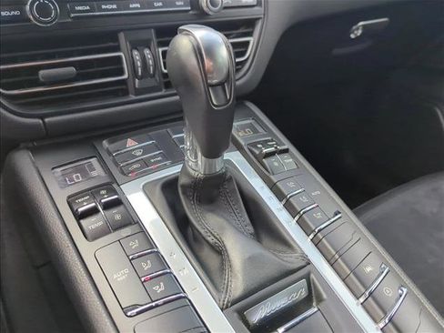 Used 2021 Porsche Macan AWD/4WD image 10