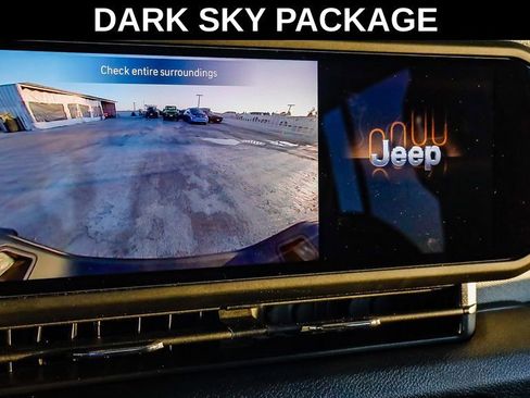 New 2025 Jeep Gladiator Sport image 25