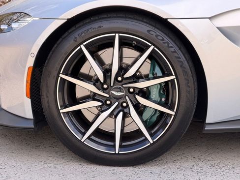 Used 2020 Aston Martin V8 Vantage Coupe RWD image 24
