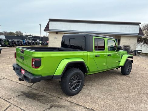 New 2026 Jeep Gladiator Sport AWD/4WD image 5