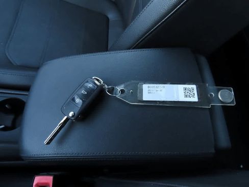 Used 2014 Volkswagen Passat 1.8T Wolfsburg Edition image 24