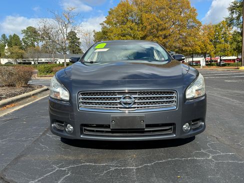 Used 2010 Nissan Maxima 3.5 SV w/ Monitor Pkg image 2