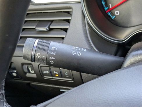 Used 2016 Chevrolet Impala LTZ w/ Enhanced Convenience Package image 29