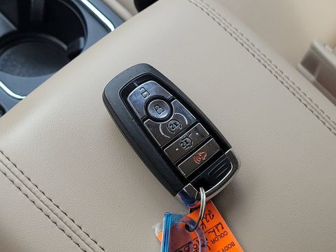 Used 2024 Lincoln Corsair FWD image 31