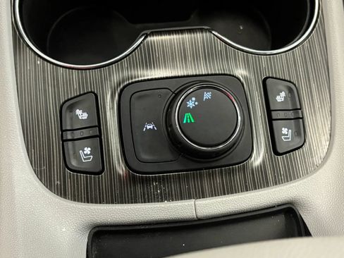 Used 2022 GMC Acadia SLT w/ Preferred Package FWD image 48