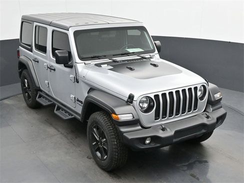 Used 2022 Jeep Wrangler Unlimited Sport image 18