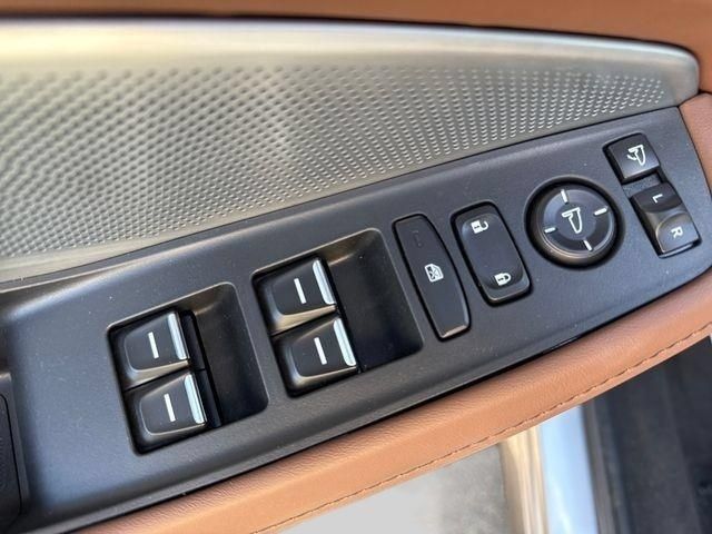 Used 2025 Acura MDX w/ Technology Package AWD/4WD image 8