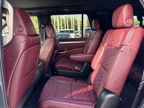 New 2026 Cadillac Escalade Luxury image 10