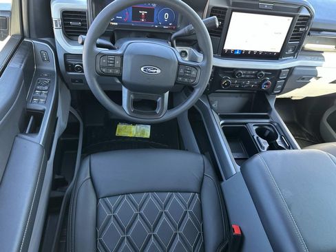 New 2026 Ford F250 XLT w/ XLT Premium Package AWD/4WD image 13