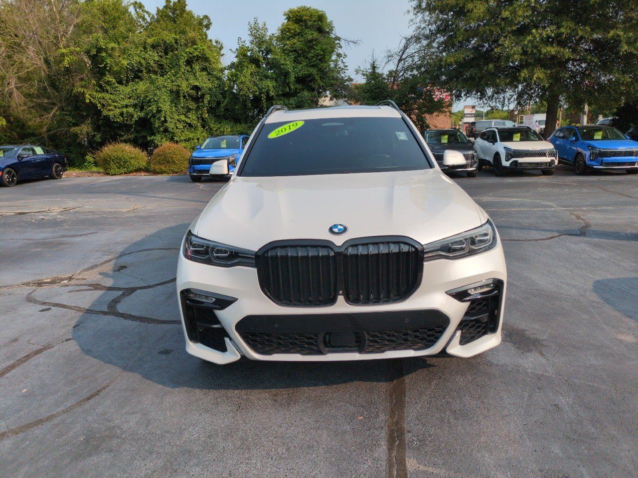 Used 2019 BMW X7 xDrive50i w/ M Sport Package AWD/4WD image 2