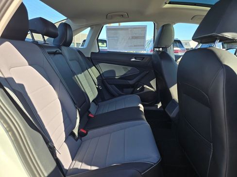 New 2026 Volkswagen Jetta SE image 12