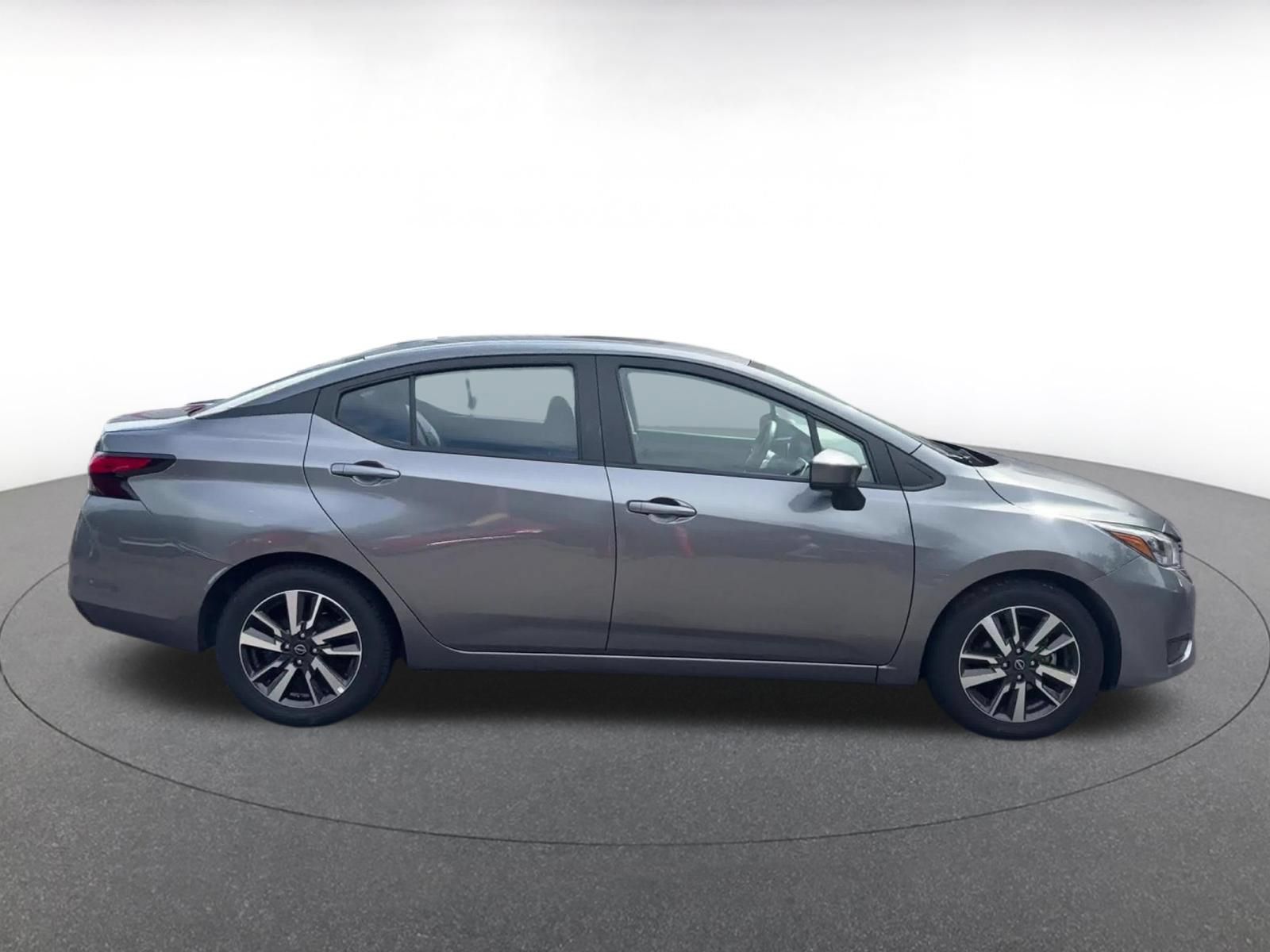 Used 2025 Nissan Versa SV FWD image 15