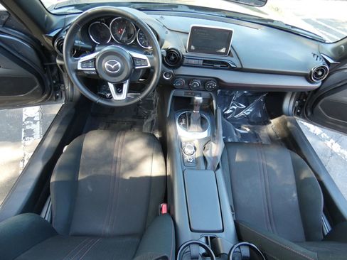 Used 2016 MAZDA MX-5 Miata Club image 20