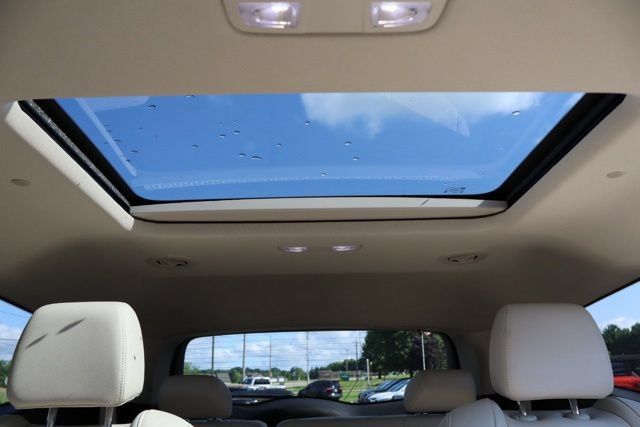 Used 2023 Buick Enclave Essence w/ Experience Buick Package AWD/4WD image 40