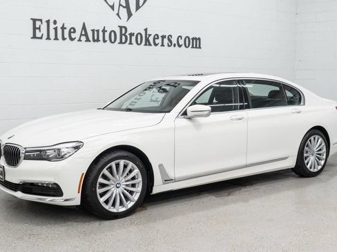 Used 2018 BMW 740i xDrive AWD/4WD image 49