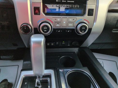 Used 2021 Toyota Tundra Limited w/ Limited Premium Package image 18