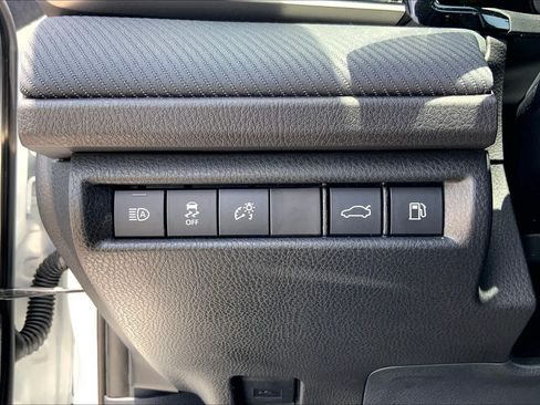 Used 2026 Toyota Camry SE FWD image 33