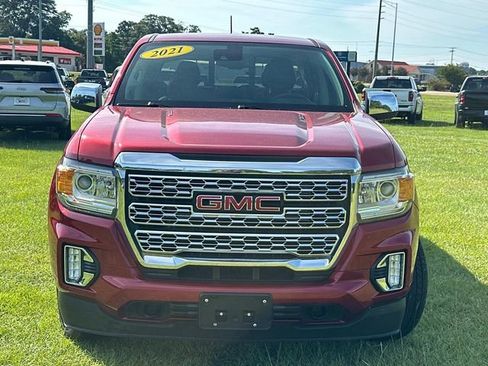 Used 2021 GMC Canyon Denali image 2