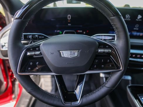 Used 2025 Cadillac Lyriq Luxury w/ LPO, Floor Liner Package AWD/4WD image 12