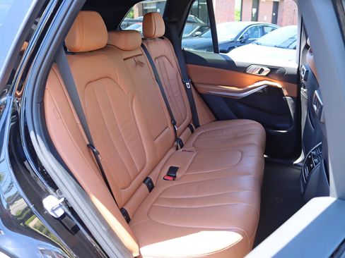 Used 2019 BMW X5 xDrive40i AWD/4WD image 36
